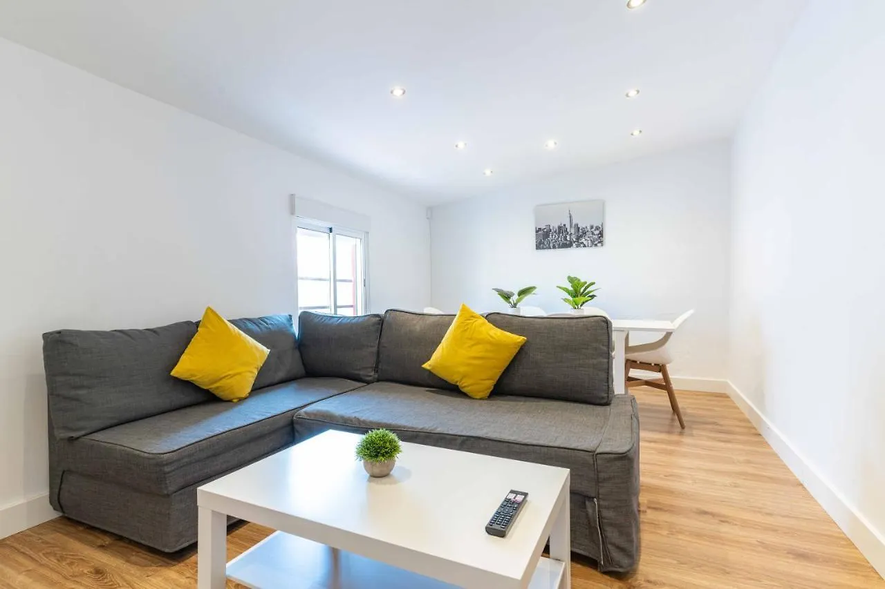 Reial 4 Tarragona Apartment 0*,  Spain
