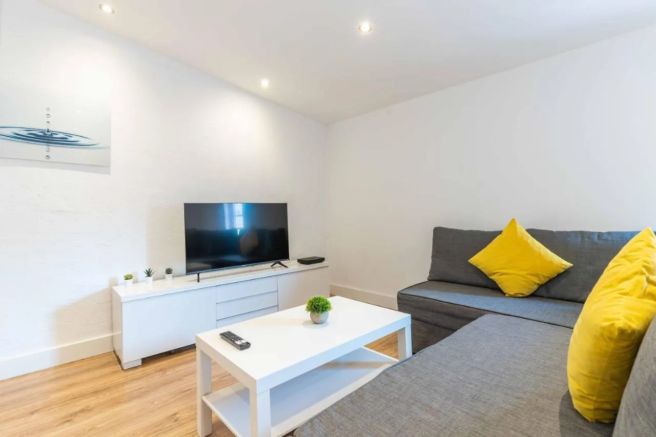 Reial 4 Tarragona Apartment 0*,  Spain