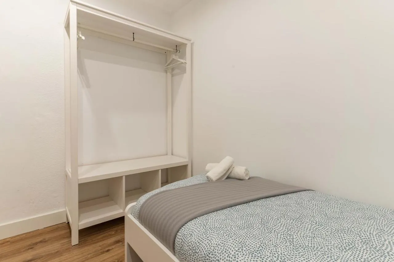 Reial 4 Tarragona Apartment 0*,
